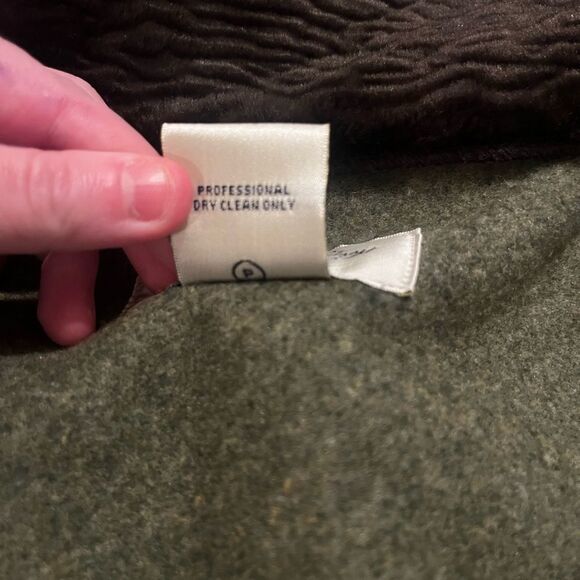 Tasha Polizzi Rosie Jacket in Size Large. - Picture 9 of 10